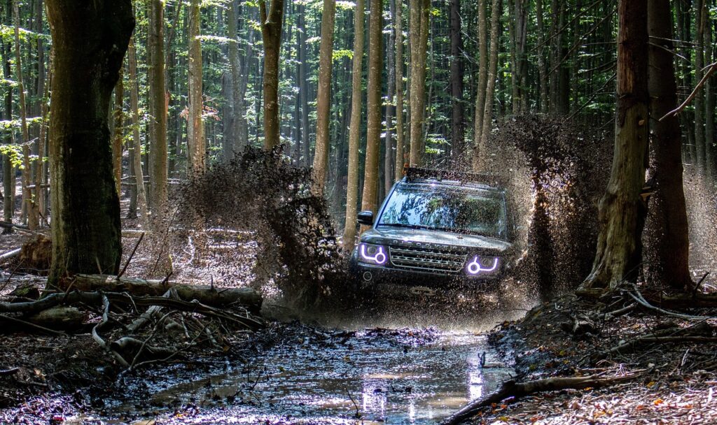 offroad, carpathians, landrover-3781641.jpg